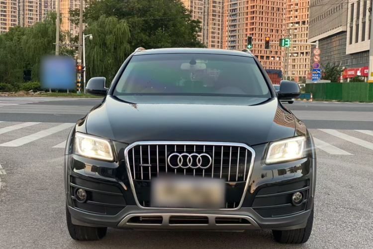 Used Audi Q5 2017 Plus 40 TFSI Technology Model
