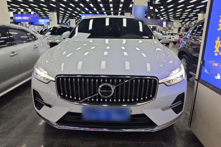 Used Volvo XC60 2025 B5 4x4 Smart Luxury Edition