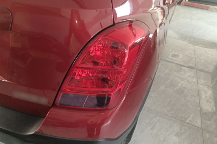 Used Chevrolet Trax 2016 1.4T Manual Two-Wheel Drive Comfort Version with Sunroof
