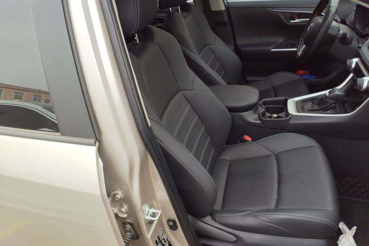 Used Toyota Wildlander 2022 2.0L CVT Two-Wheel Drive Luxury PLUS Edition
