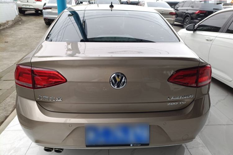 Used Volkswagen Lamando 2015 280TSI DSG Luxury Edition
