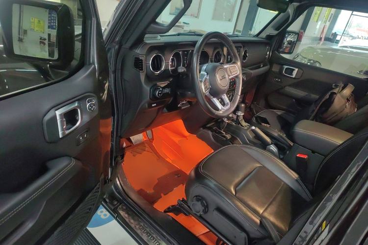 Used  Gladiator 2022 3.6L Pioneer Edition
