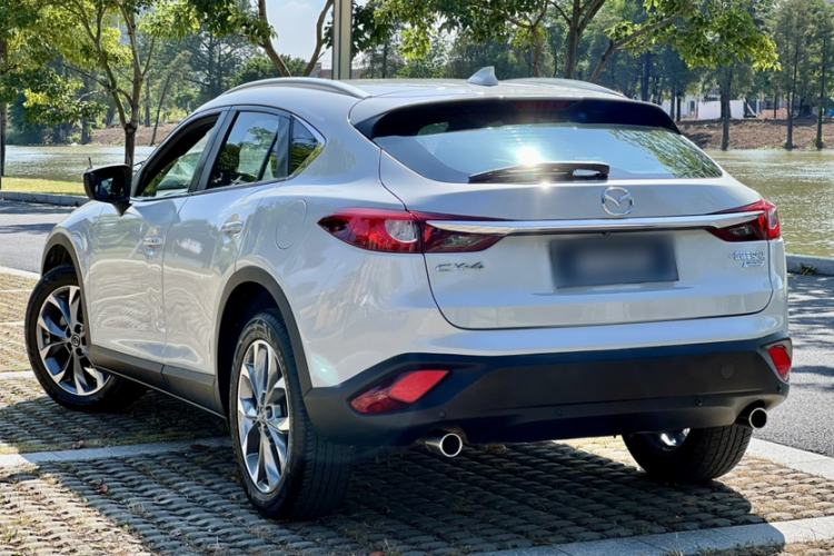 Used Mazda CX-4 2016 2.5L Automatic 4x4 Sky Blue Passion Edition
