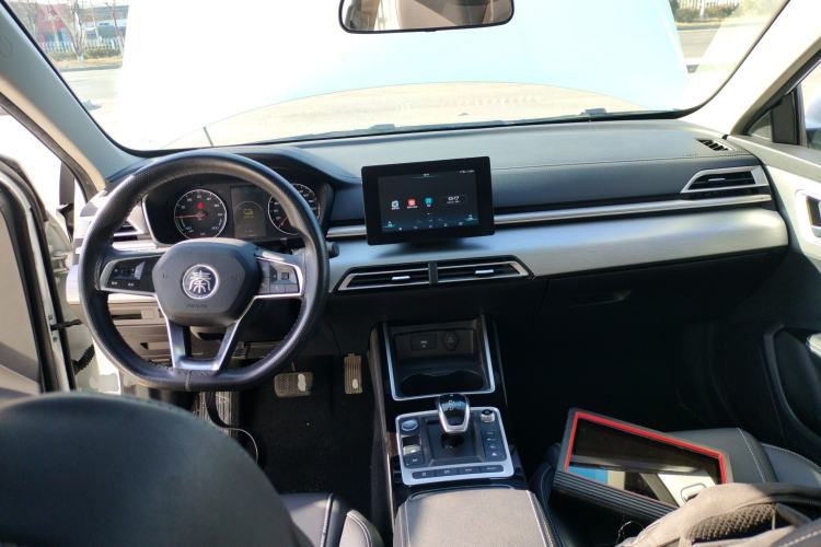 Used BYD Qin New Energy 2019 High-Range Luxury Model