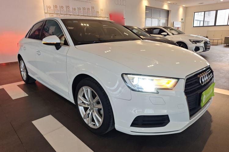 Used Audi A3 2017 Limousine 35 TFSI Ambition Edition
