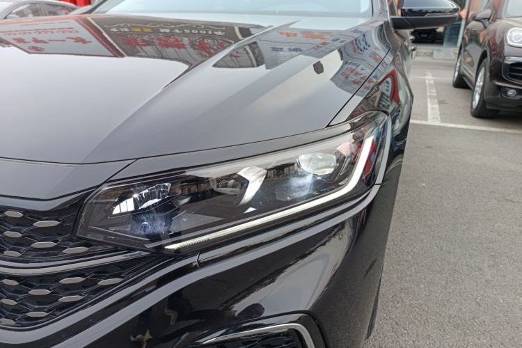 TDK.VehicleDetails.img