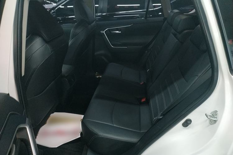 Used Toyota Wildlander 2022 2.0L CVT Two-Wheel Drive Luxury PLUS Edition