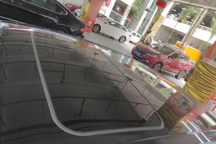 Used Toyota Avalon 2019 Dual-Engine 2.5L Luxury Edition China VI Standard
