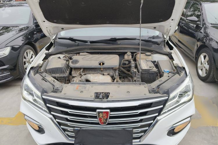 Used Roewe i5 2020 1.5L Automatic 4G Connect Luxury Flagship Edition
