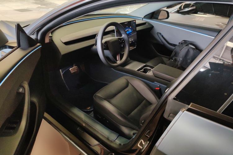 Used Tesla Model 3 2023 Rear-Wheel-Drive Version
