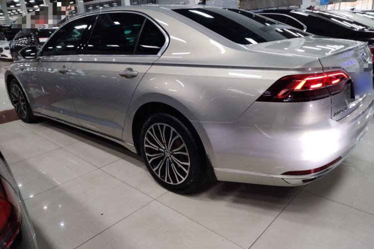 Used Volkswagen Phideon 2016 380TSI Two-Wheel-Drive Supreme Edition
