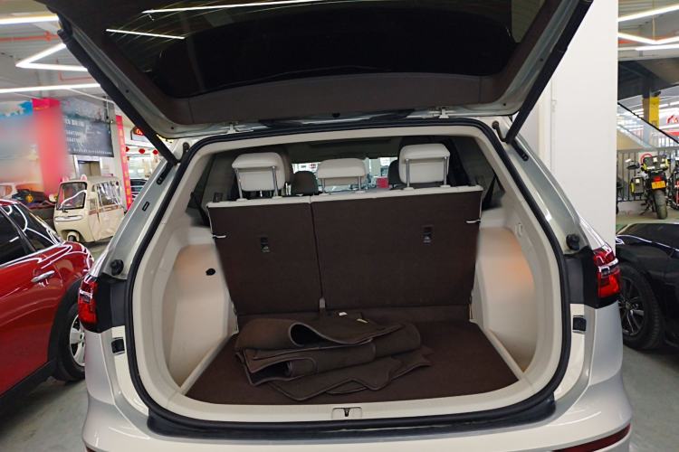 Used Volkswagen Viloran 2020 330TSI Luxury Edition
