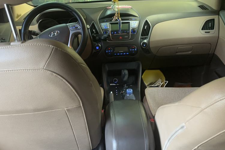 Used Hyundai ix35 2013 2.0L Automatic Two-Wheel Drive Smart GLS China IV Standard
