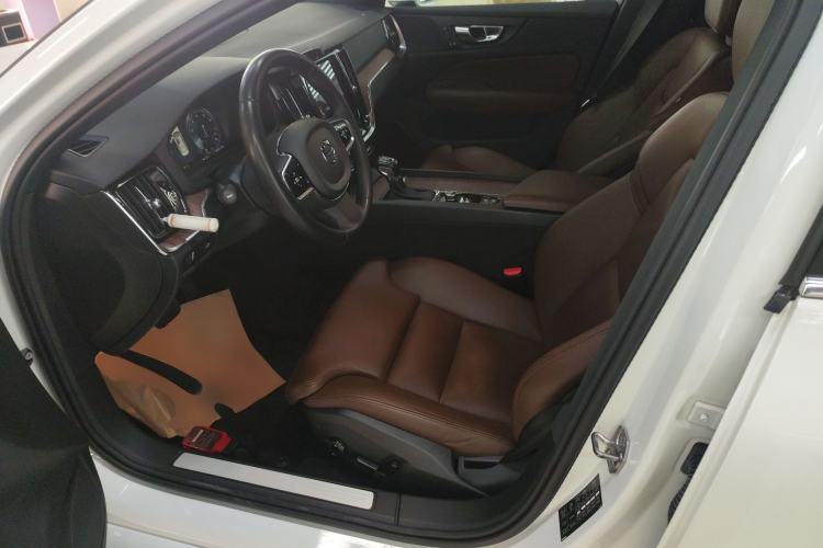 Used Volvo S60 2021 T4 Zhiyuan Luxury Edition