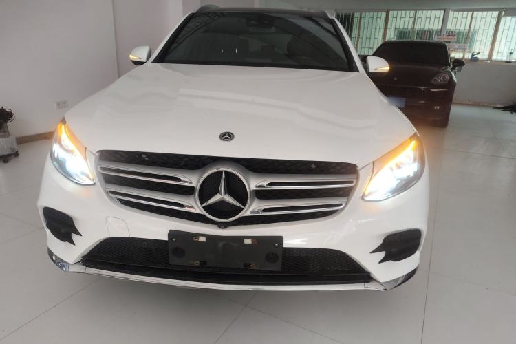 Used Mercedes-Benz GLC 2018 Facelift GLC 260 4MATIC Luxury Edition
