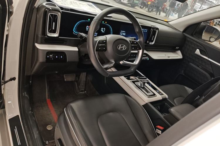 Used Hyundai ix35 2023 Musso 2.0L Deluxe Edition DLX
