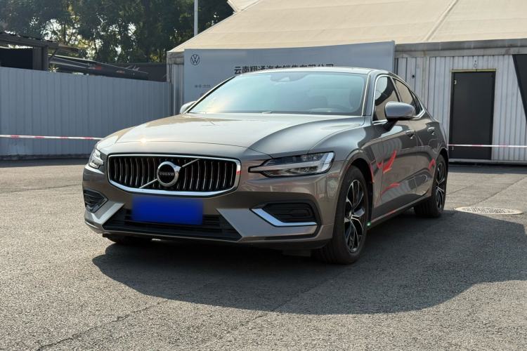 Used Volvo S60 2021 T4 Zhiyi Luxury Edition