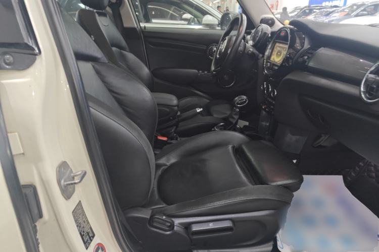 Used  MINI 2015 1.5T COOPER Excitement Five-Door Edition