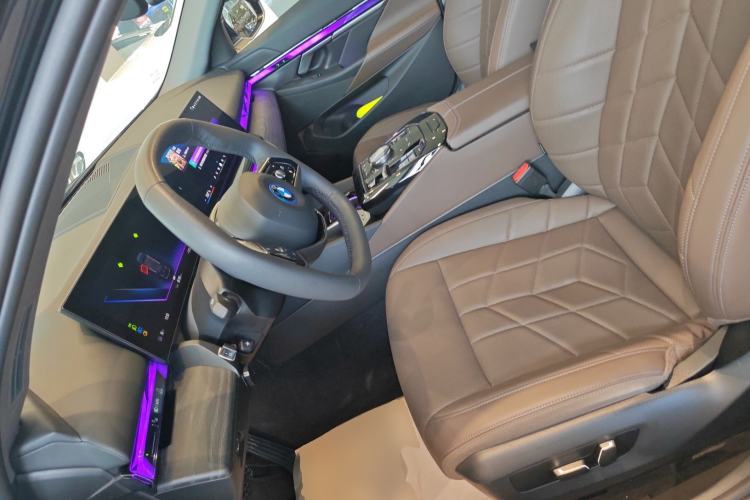 Used BMW i5 2024 eDrive 35L Luxury Package
