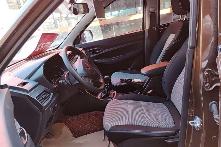 Used Wuling Hongguang 2021 1.5L S Base Version LAR
