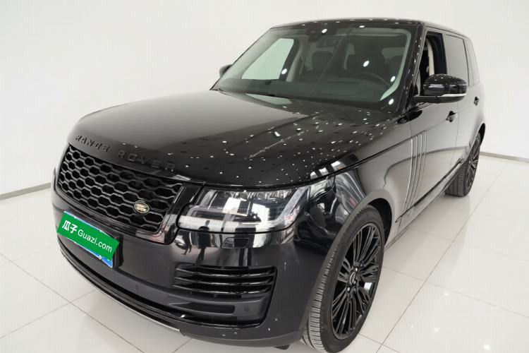 Used Land Rover Range Rover 2022 3.0 L6 400 PS Classic Extended Version