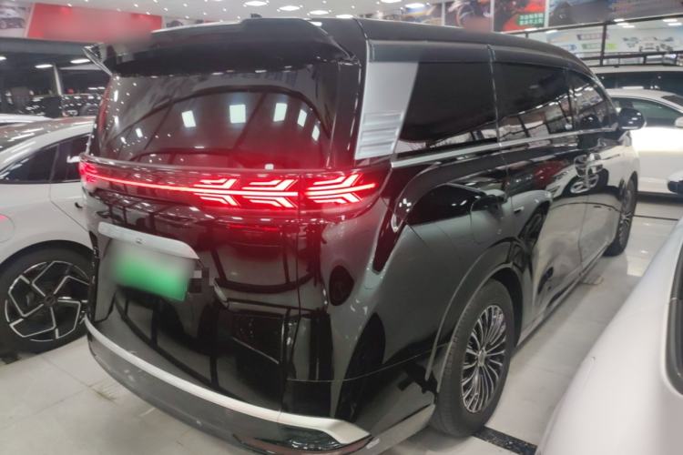 Used Denza D9 2022 DM-i 970 Four-Wheel Drive Prestige Model