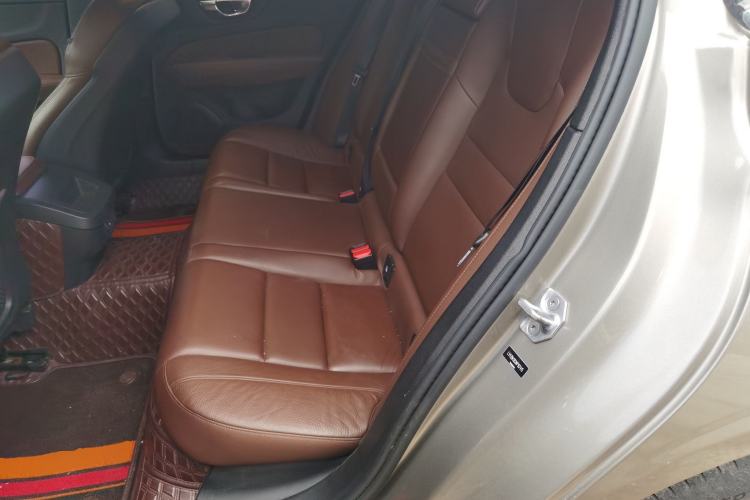 Used Volvo S60 2022 B4 Zhiyi Luxury Edition