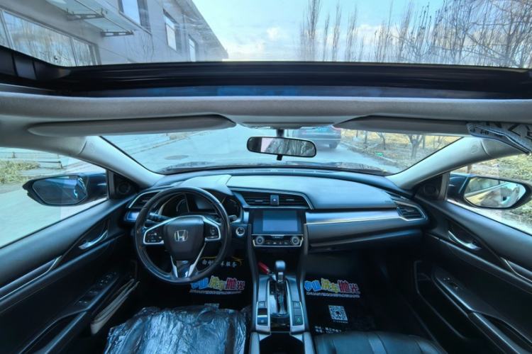 Used Honda Civic 2016 220TURBO CVT Prestige Edition
