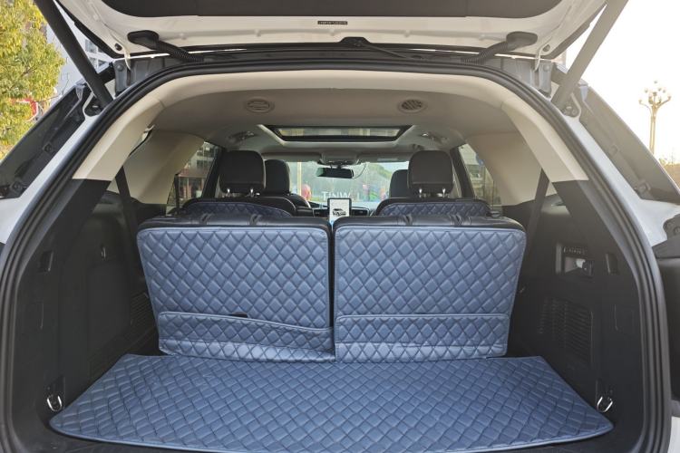 Used Ford Explorer 2020 EcoBoost 285 4x4 Titanium Edition 6 Seats