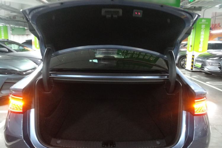 Used BYD Seal 2023 DM-i 1.5T 121km Flagship Model
