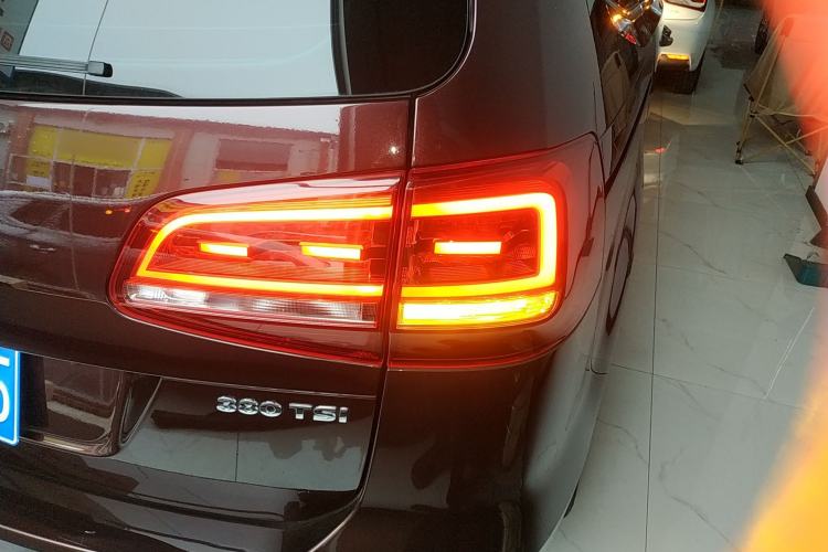 Used Volkswagen Sharan 2018 Revised Version 380TSI Comfort Edition 7-Seater
