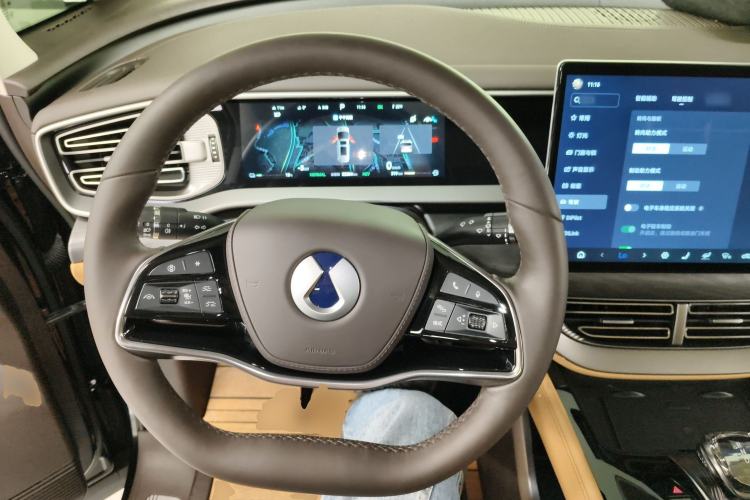 Used Denza D9 2024 DM-i 980 Four-Wheel Drive Prestige Model
