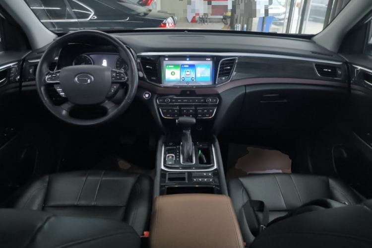 Used GAC Trumpchi GS8 2017 320T Two-Wheel Drive Luxury Smart Connectivity Version (7 Seats)