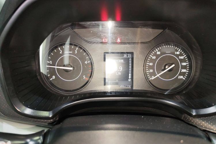 Used JMC Yuhu 7 2022 2.0T Manual Diesel Two-Wheel Drive Comfort Version Standard Wheelbase
