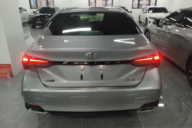 Used Toyota Avalon 2019 2.0L XLE Premium Edition China VI
