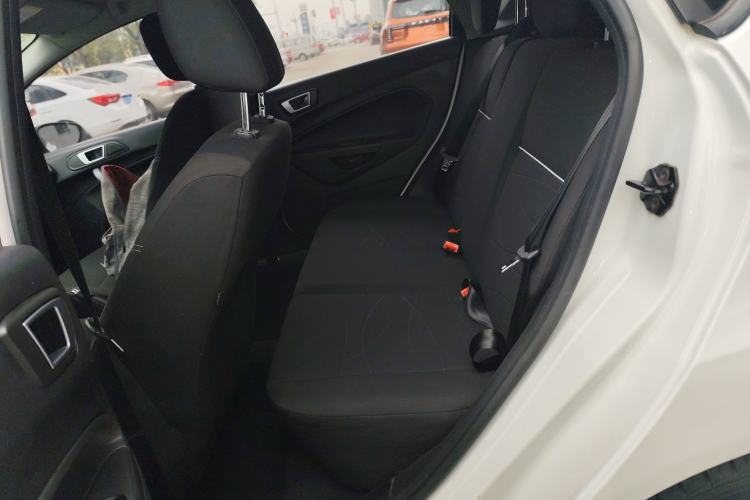 Used Ford Fiesta 2013 Hatchback 1.5L Automatic Fashion Edition
