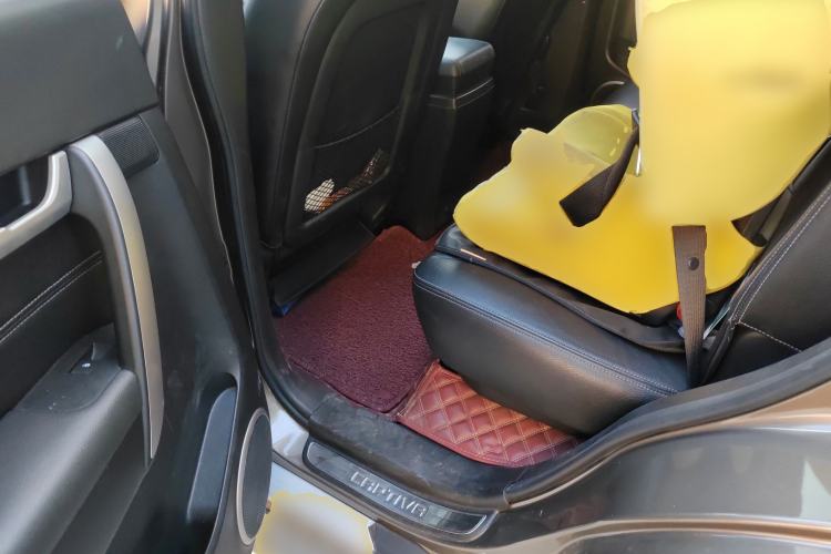 Used Chevrolet Captiva 2015 2.4L 4x4 Flagship Edition 7-Seater
