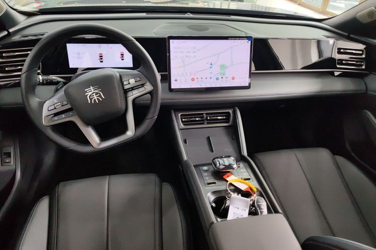 Used BYD Qin L 2025 DM-i Smart Drive 120KM Leading Model
