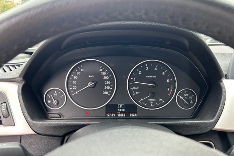 Used BMW 3 Series 2015 320i Fashion Model
