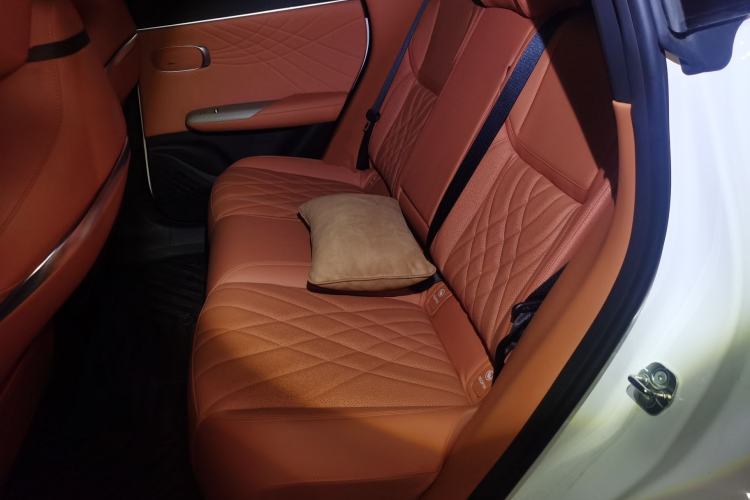 Used  S07 2023 200Max Range-Extended Version