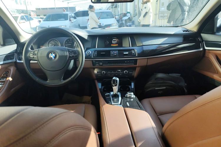 Used BMW 5 Series 2014 520i Elegant Edition
