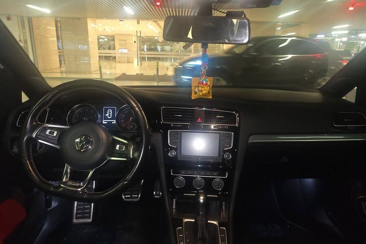 Used Volkswagen Golf 2016 1.4TSI Automatic R-Line
