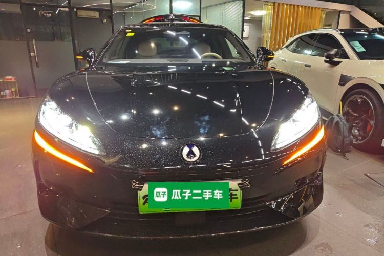 Used Denza Z9 2024 1100 km All-Wheel-Drive Ultra Version