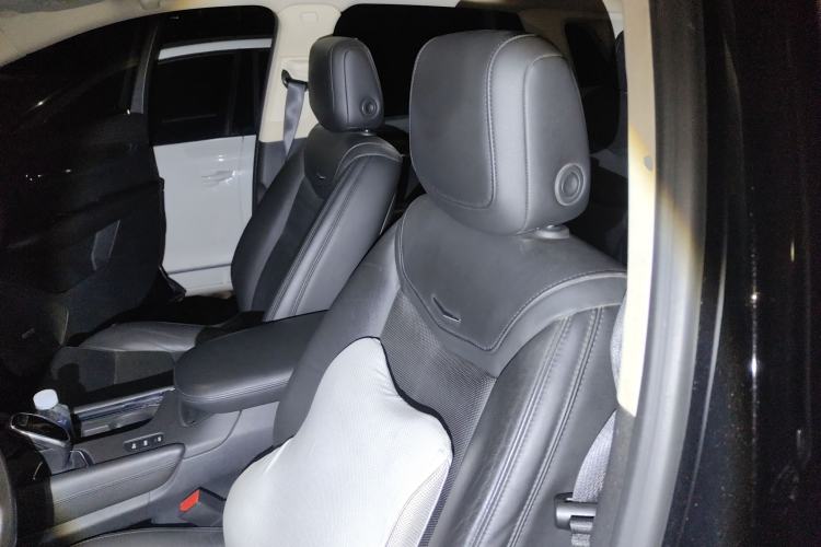 Used Cadillac XT5 2017 Anniversary Edition 28T Four-Wheel Drive Luxury Model