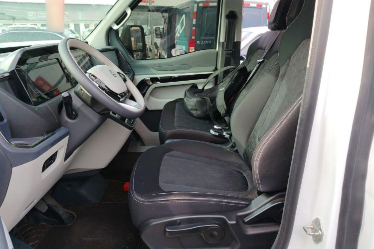 Used  Pioneer V 2024 Multi-Function Edition 2.0T Automatic Mid-Roof Low-Profile