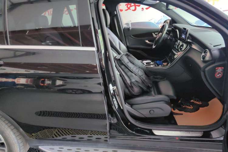 Used Mercedes-Benz GLC 2017 GLC 260 4MATIC Dynamic Edition
