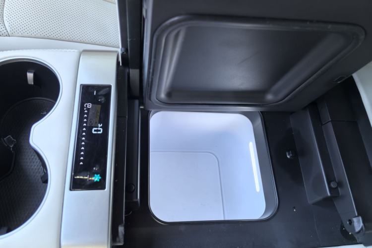 Used Denza Z9 2024 1100 km Four-Wheel Drive Max Version