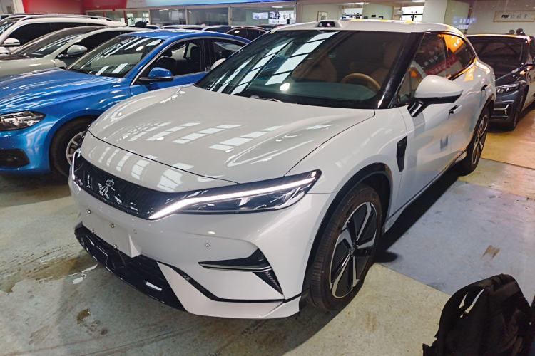 Used BYD Song L EV 2025 Intelligent Driving Version 662 km LiDAR Excellence Edition
