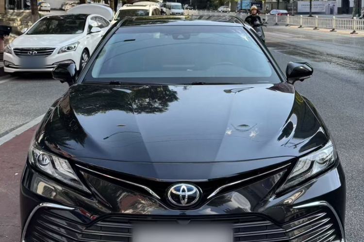 Used Toyota Camry 2021 2.0G Luxury Edition
