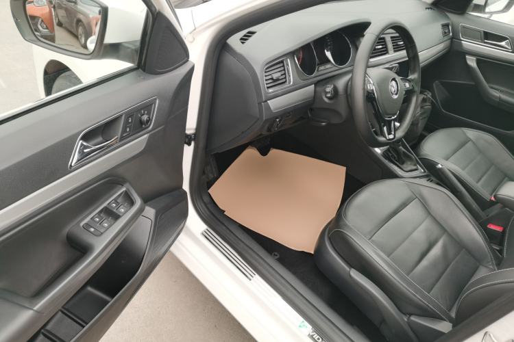 Used Volkswagen Gran Lavida 2017 230TSI DSG Comfort Edition
